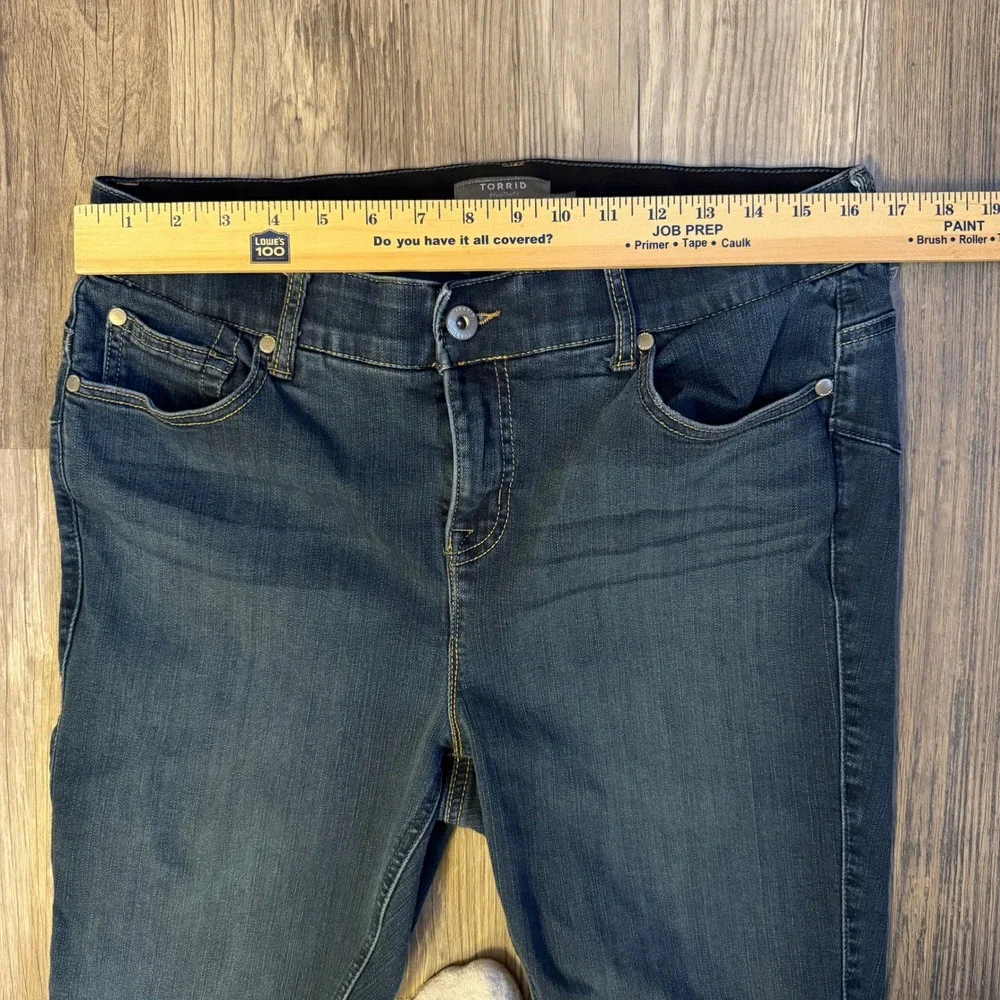 Torrid Bombshell Skinny Jeans Blue Premium Stretch Women's Size‎ 16R